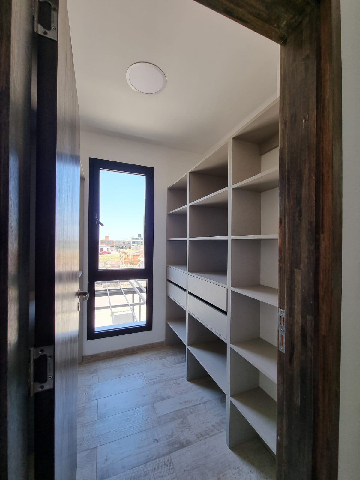 DOCTA BOULEVARD DUPLEX TRES DORMITORIOS EN ALQUILER