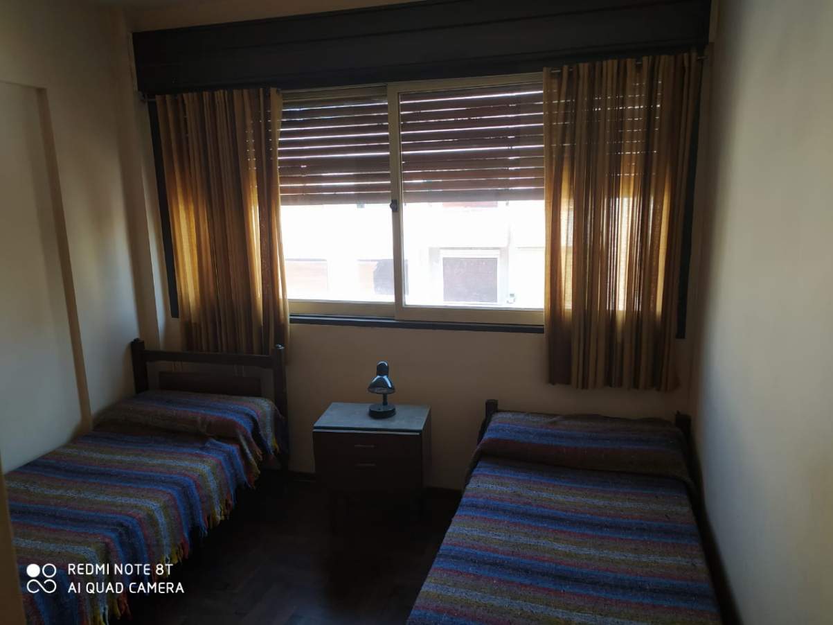 Excelente ubicación . Dpto. 2 Dor. Mas Cochera independiente. Zona Centro Villa Carlos Paz