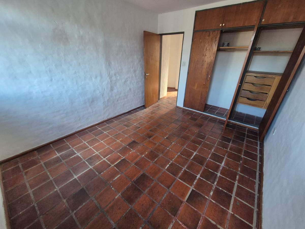 Casa en ALQUILER - Mariano Larra 1470, Cerro de las rosas, Córdoba - 3 dormitorios con patio!