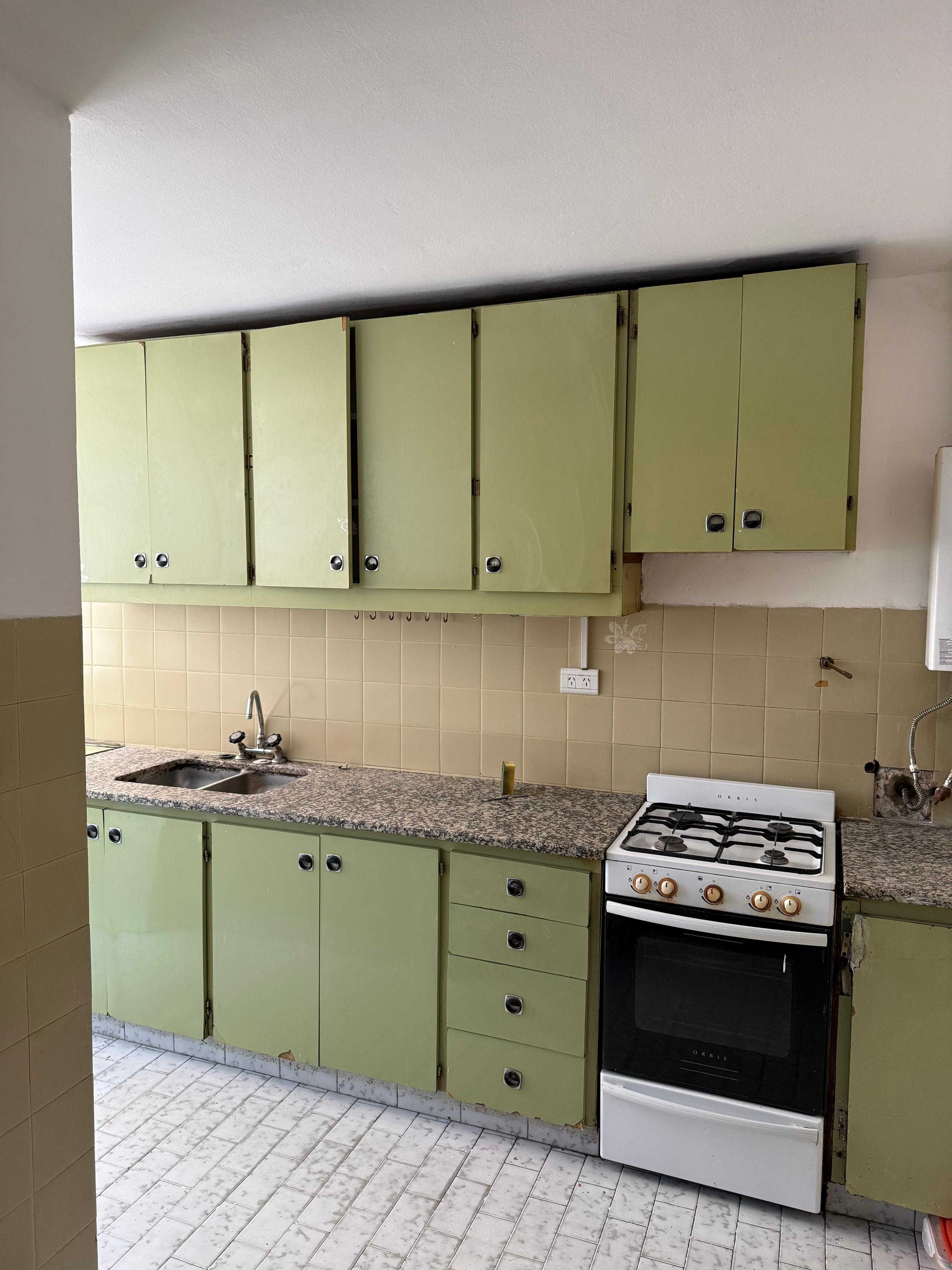 AMPLIO DEPTO EN PLENO CENTRO