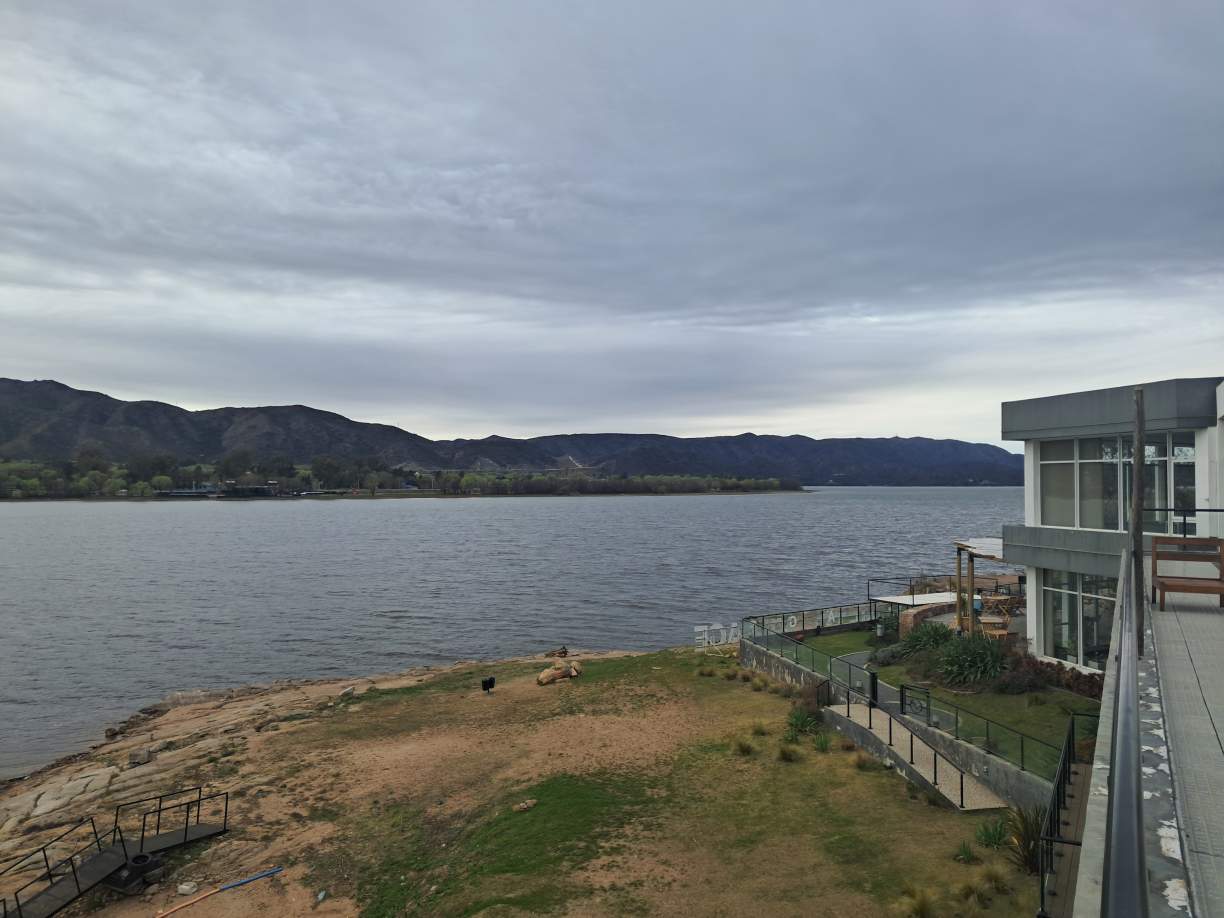 LIQUIDO  ... !!! DOS DORM AMOBLADO . BALCON CON VISTA AL LAGO
