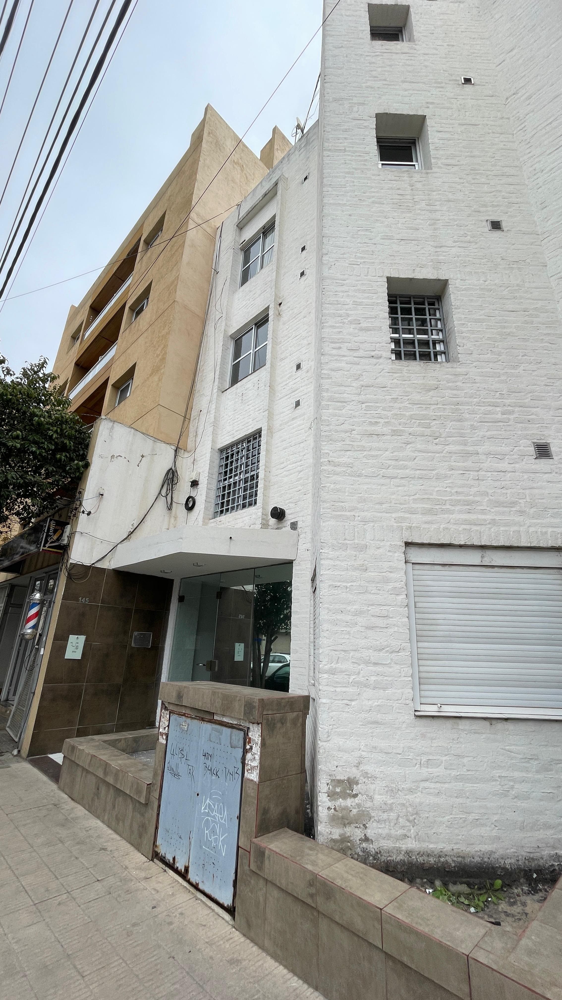 ALBERDI - Neuquen 145 - 1 Dormitorio Desocupado c Escritura