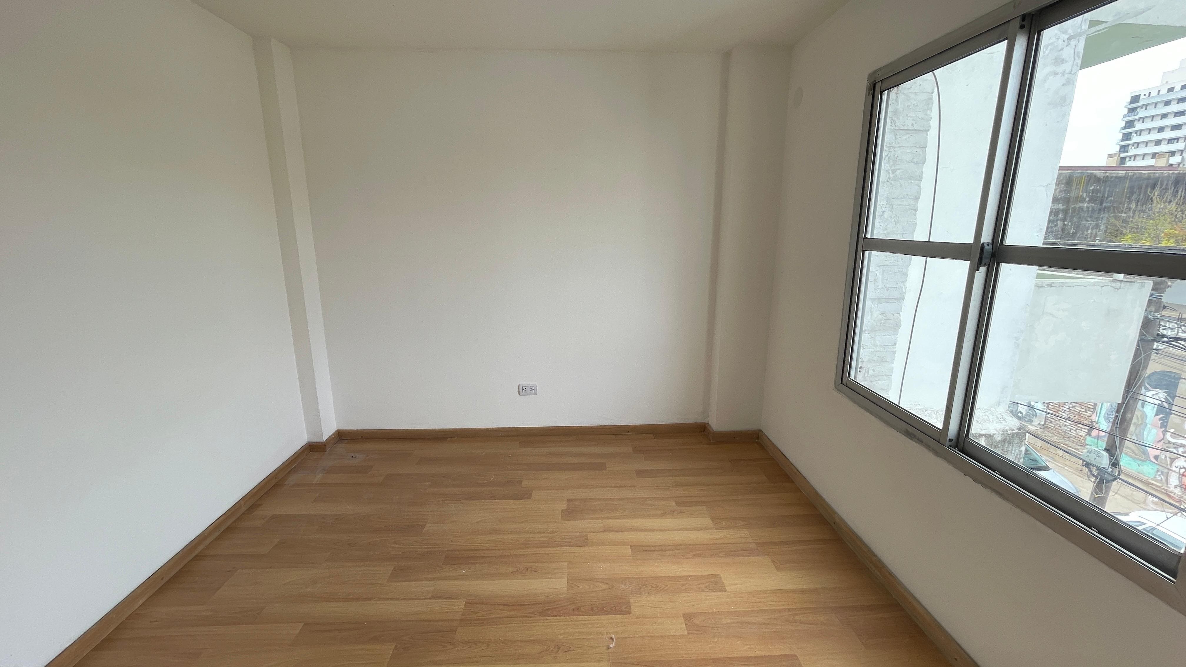 ALBERDI - Neuquen 145 - 1 Dormitorio Desocupado c Escritura