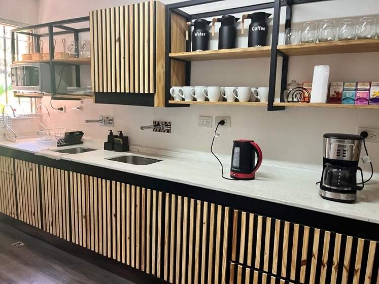 INMUEBLE USO COMERCIAL . 942M2 CUBIERTOS . EXCELENTE UBICACION!