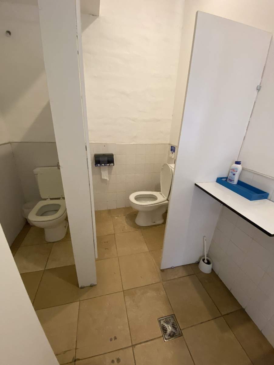 INMUEBLE USO COMERCIAL . 942M2 CUBIERTOS . EXCELENTE UBICACION!