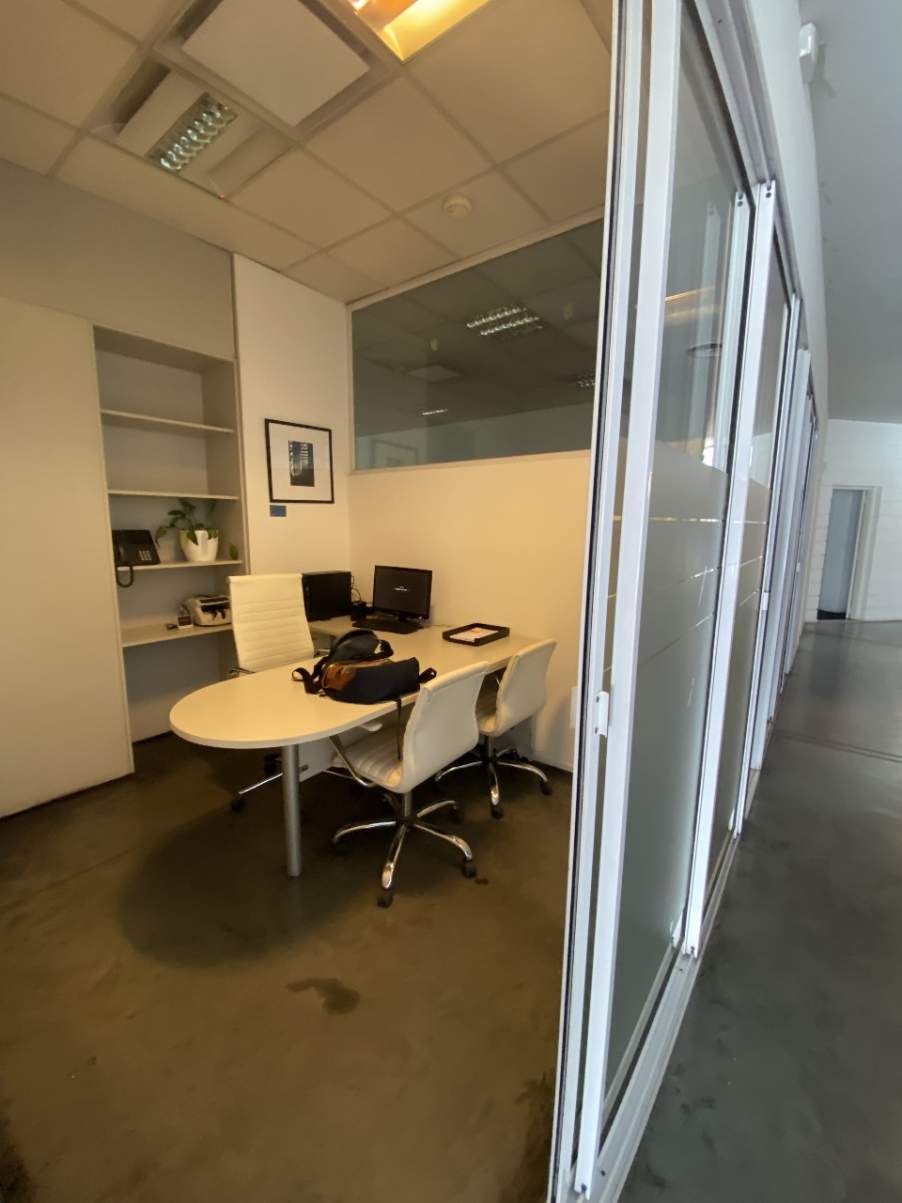 INMUEBLE USO COMERCIAL . 942M2 CUBIERTOS . EXCELENTE UBICACION!