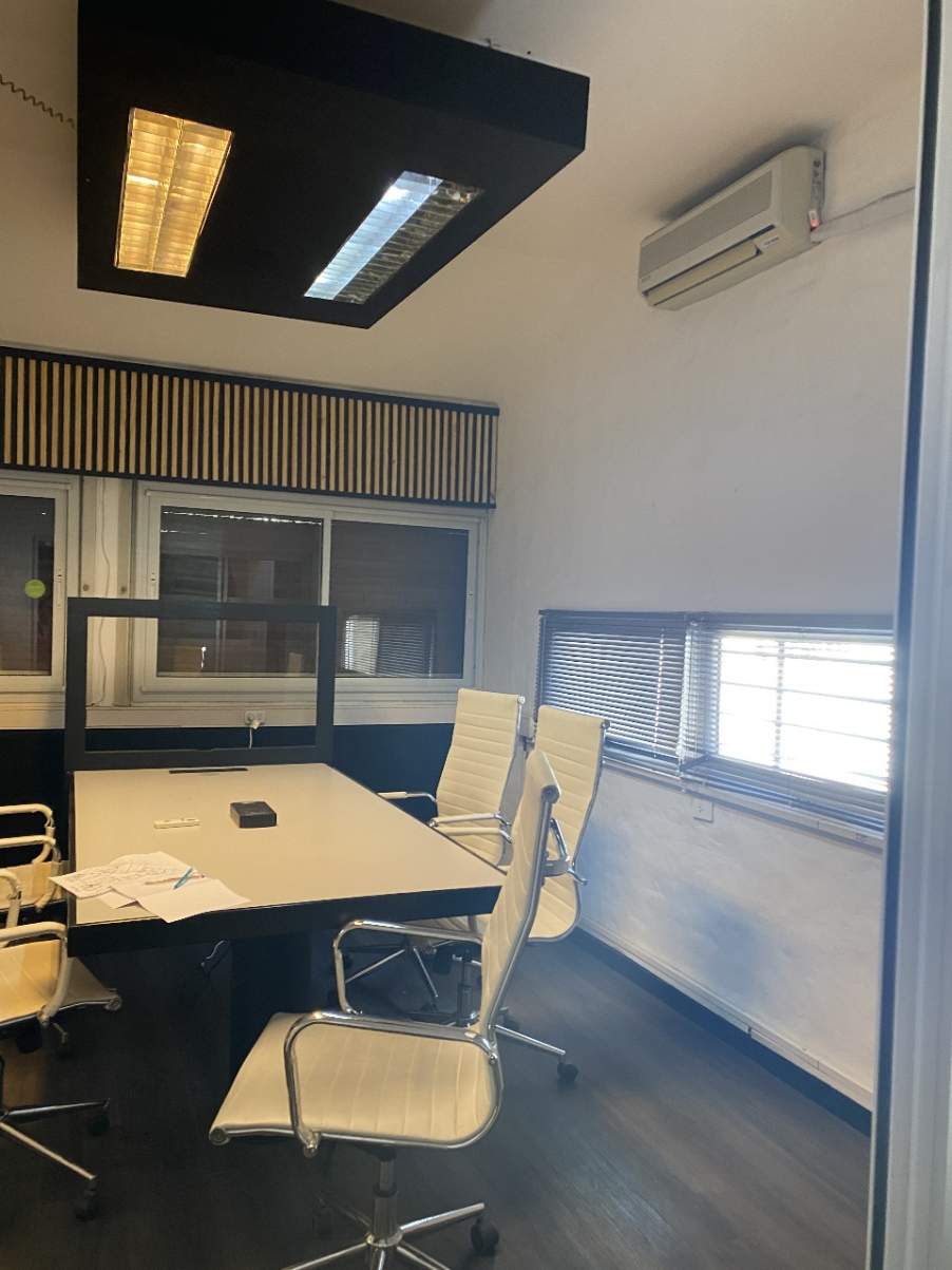 INMUEBLE USO COMERCIAL . 942M2 CUBIERTOS . EXCELENTE UBICACION!
