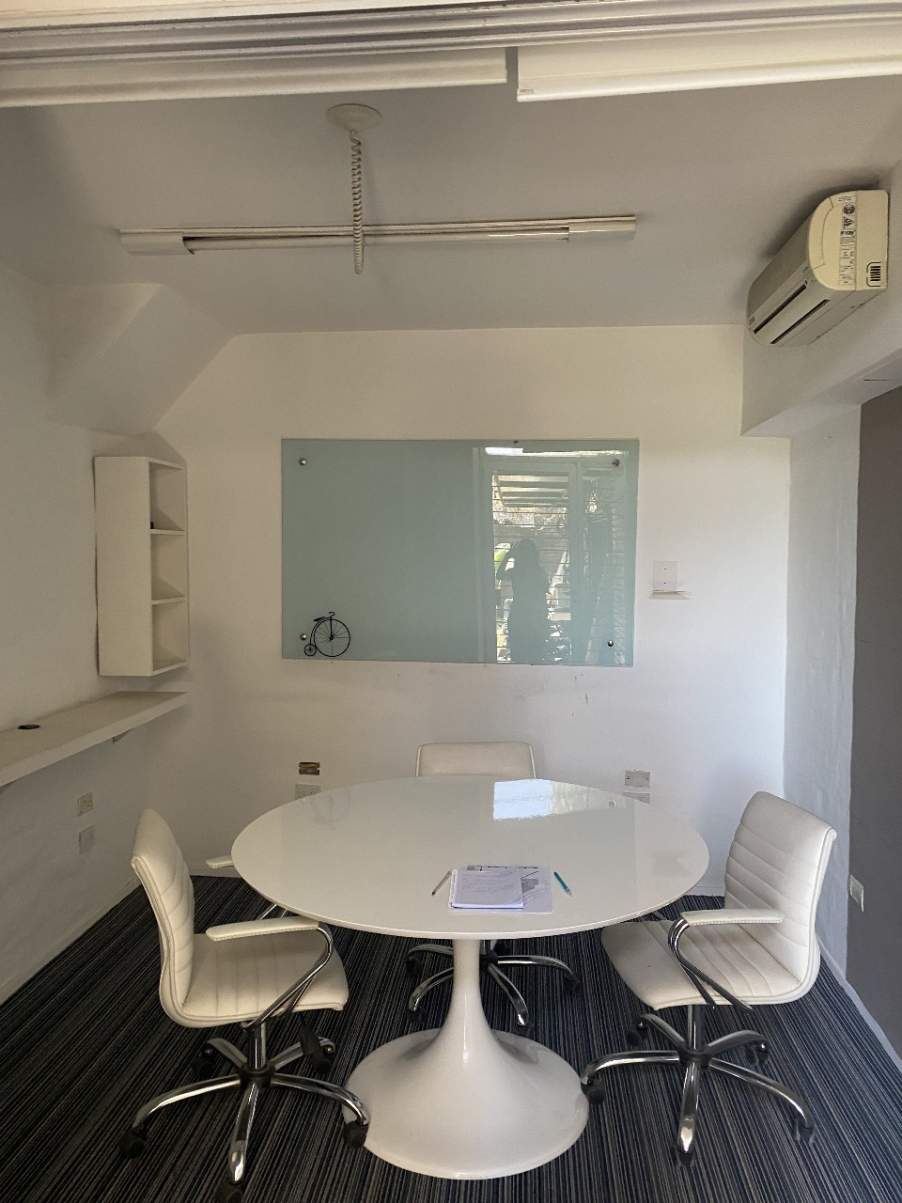 INMUEBLE USO COMERCIAL . 942M2 CUBIERTOS . EXCELENTE UBICACION!