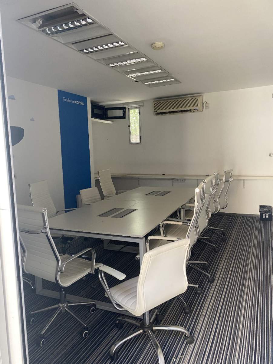 INMUEBLE USO COMERCIAL . 942M2 CUBIERTOS . EXCELENTE UBICACION!