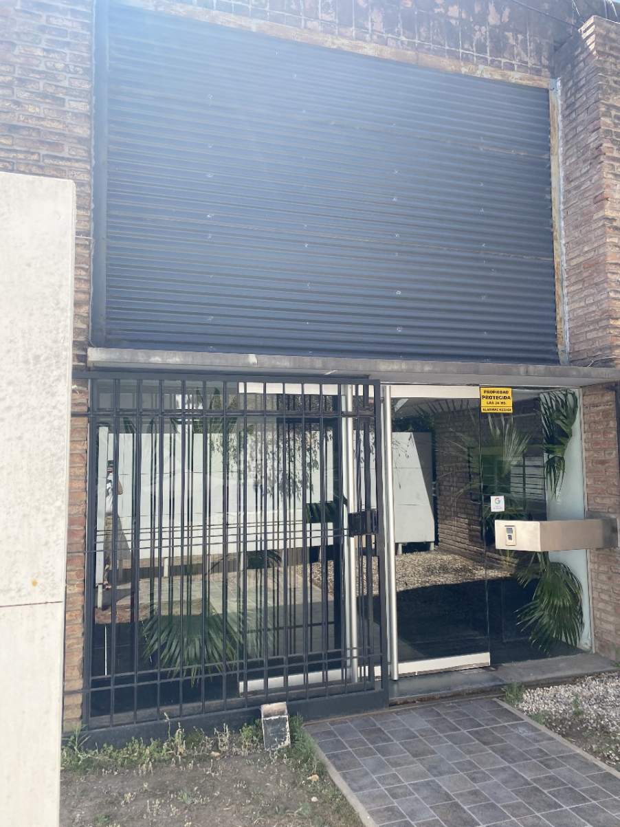 INMUEBLE USO COMERCIAL . 942M2 CUBIERTOS . EXCELENTE UBICACION!