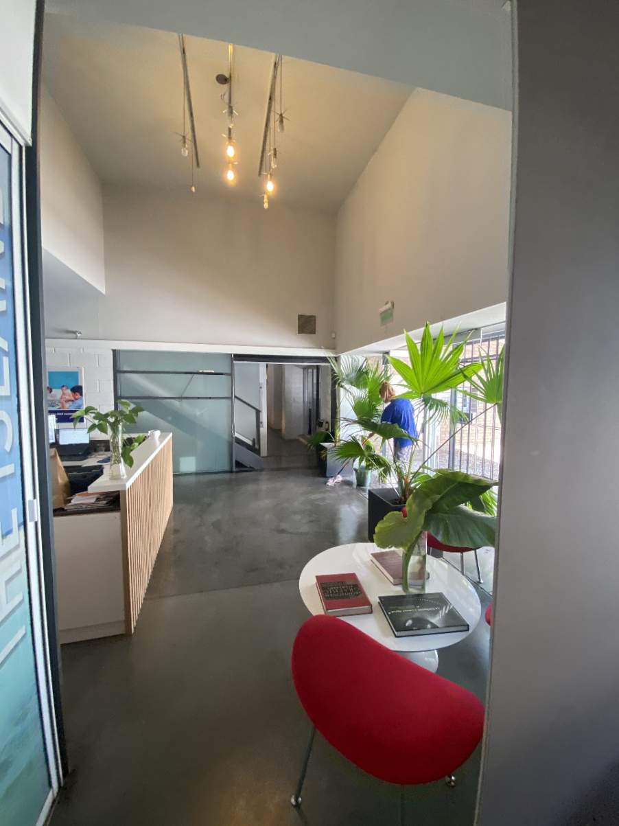 INMUEBLE USO COMERCIAL . 942M2 CUBIERTOS . EXCELENTE UBICACION!