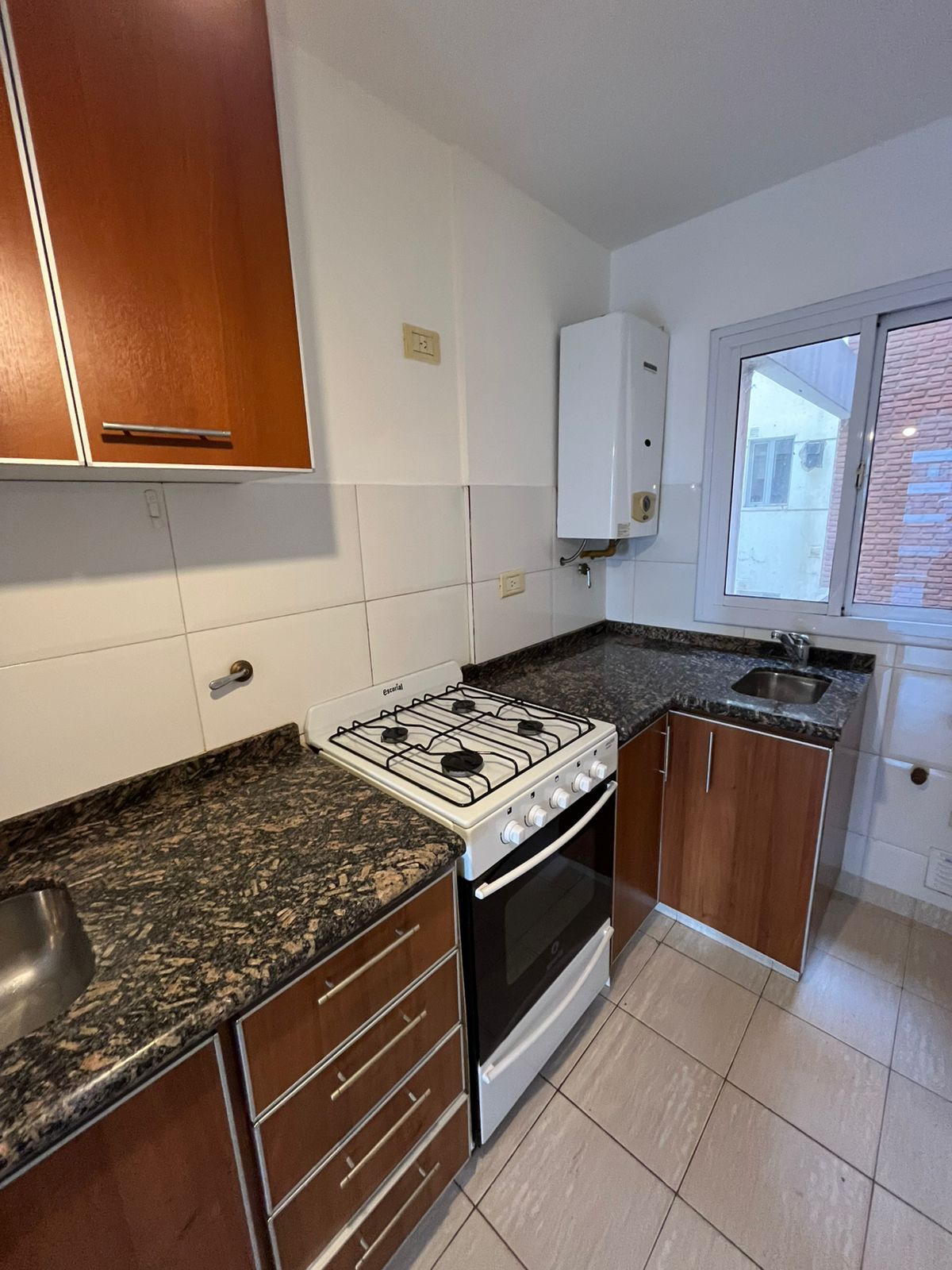NUEVA CORDOBA 1 DORMITORIO CON AMPLIO BALCÓN -BS AS 1035- EXCELENTE UBICACIÓN
