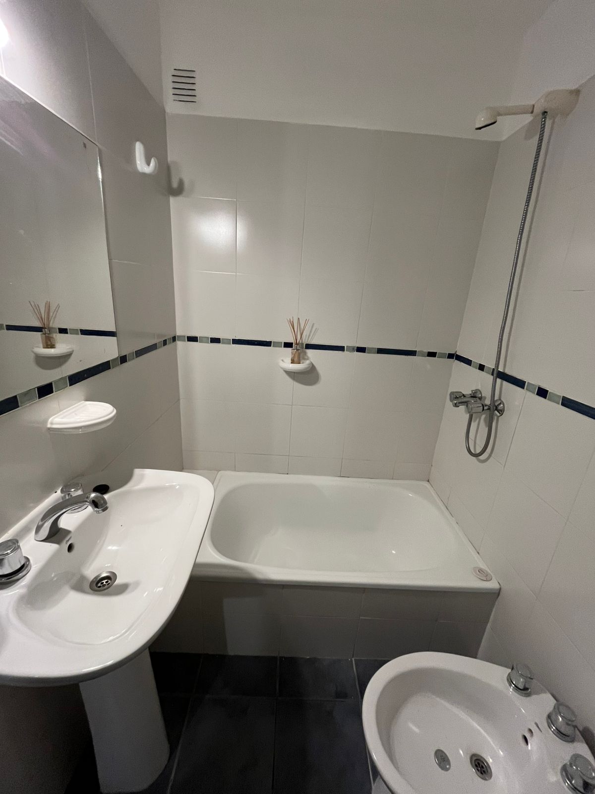 NUEVA CORDOBA 1 DORMITORIO CON AMPLIO BALCÓN -BS AS 1035- EXCELENTE UBICACIÓN