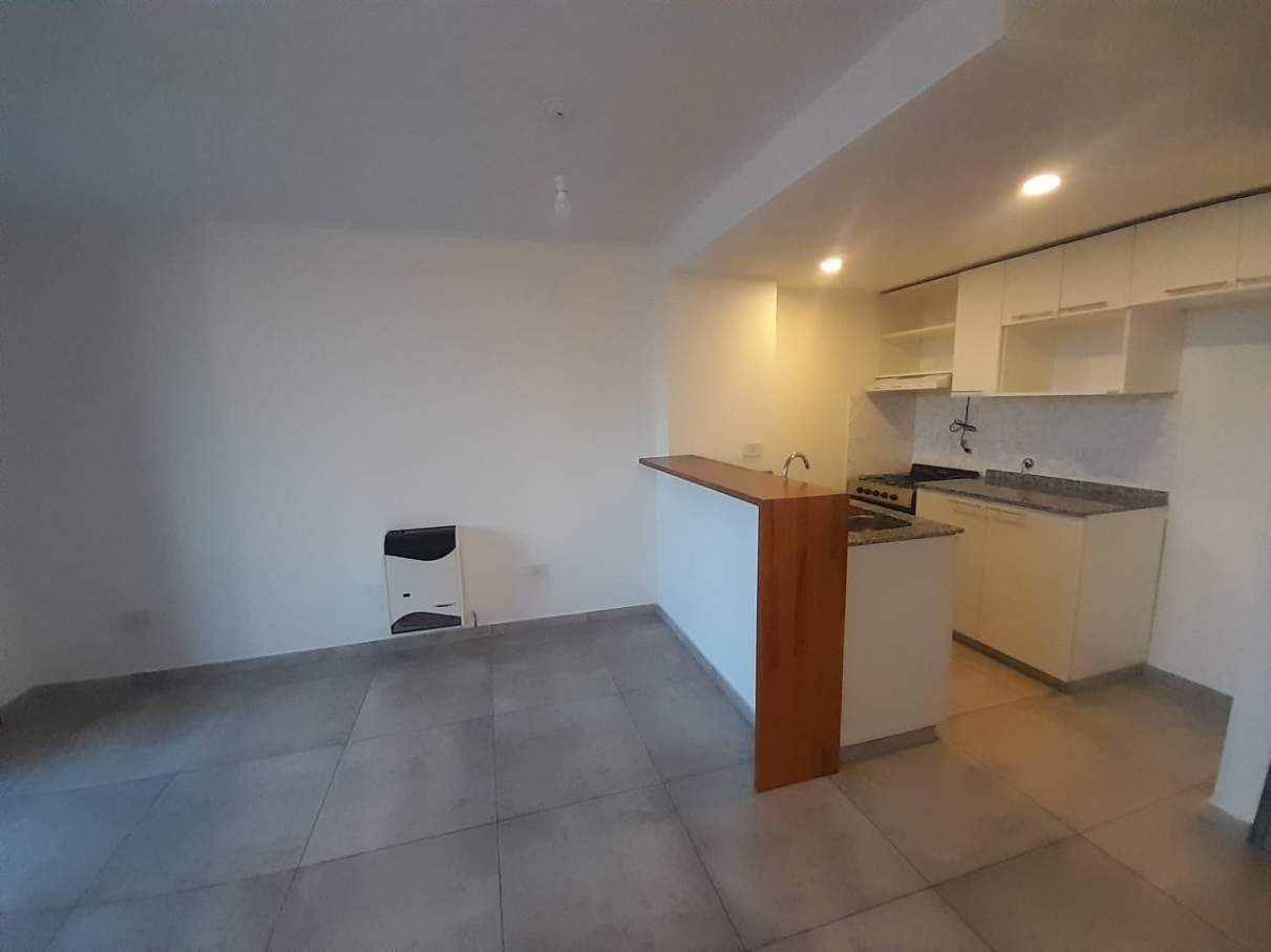 ALQ 1 Dorm 2 coheras balcon con asador, SUM Piscina