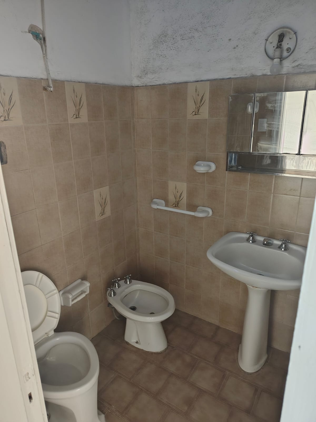 CASA DE 3 DORMITORIOS BSAN LORENZO
