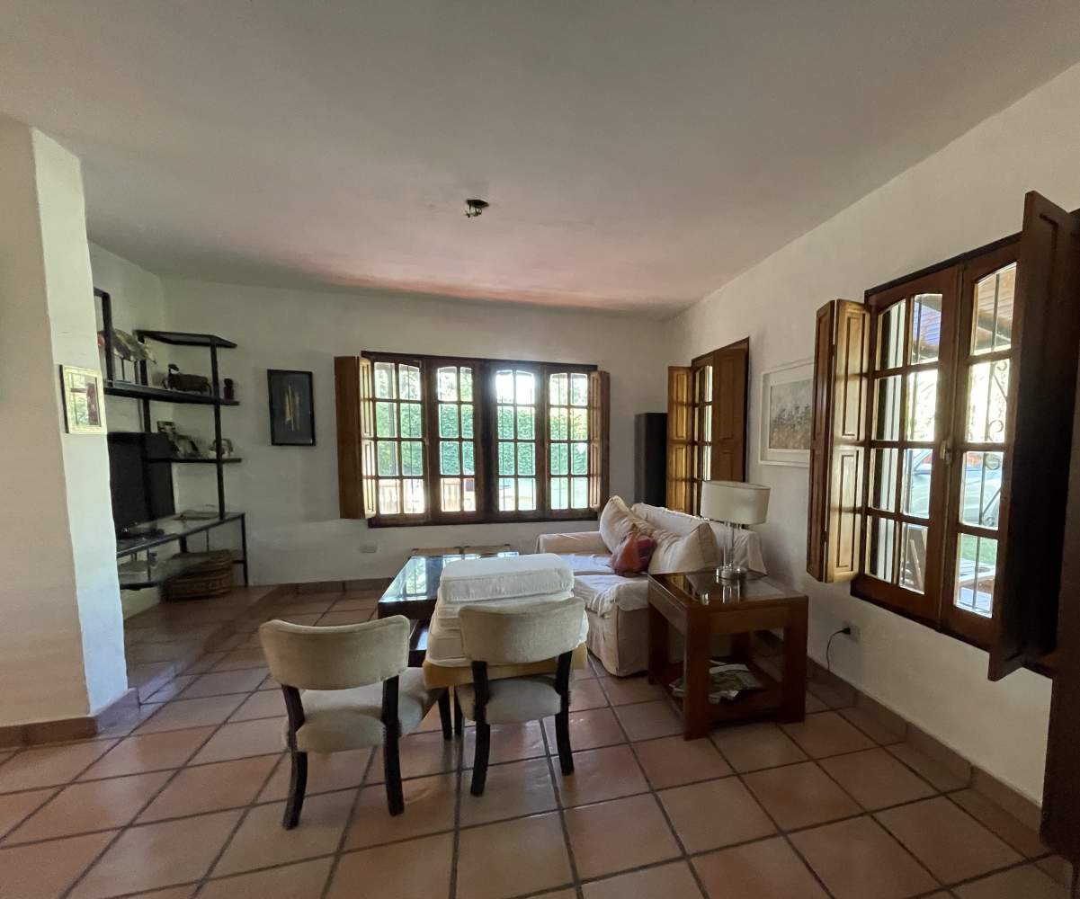 imponente propiedad al lado de paseo rivera indarte