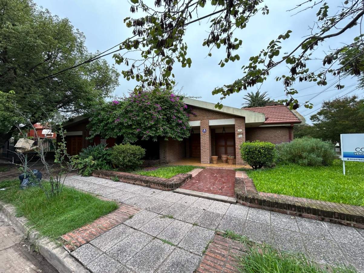 VENTA PARA INVERSOR CASA GRANJA DE FUNES 1000MTS TERRENO