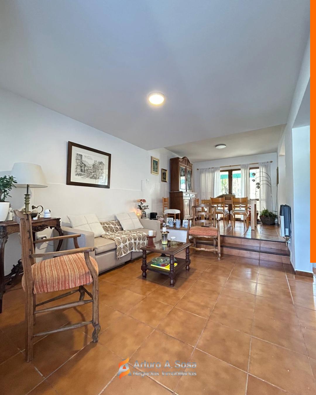 CASA EN VENTA 4 DORMITORIOS URCA