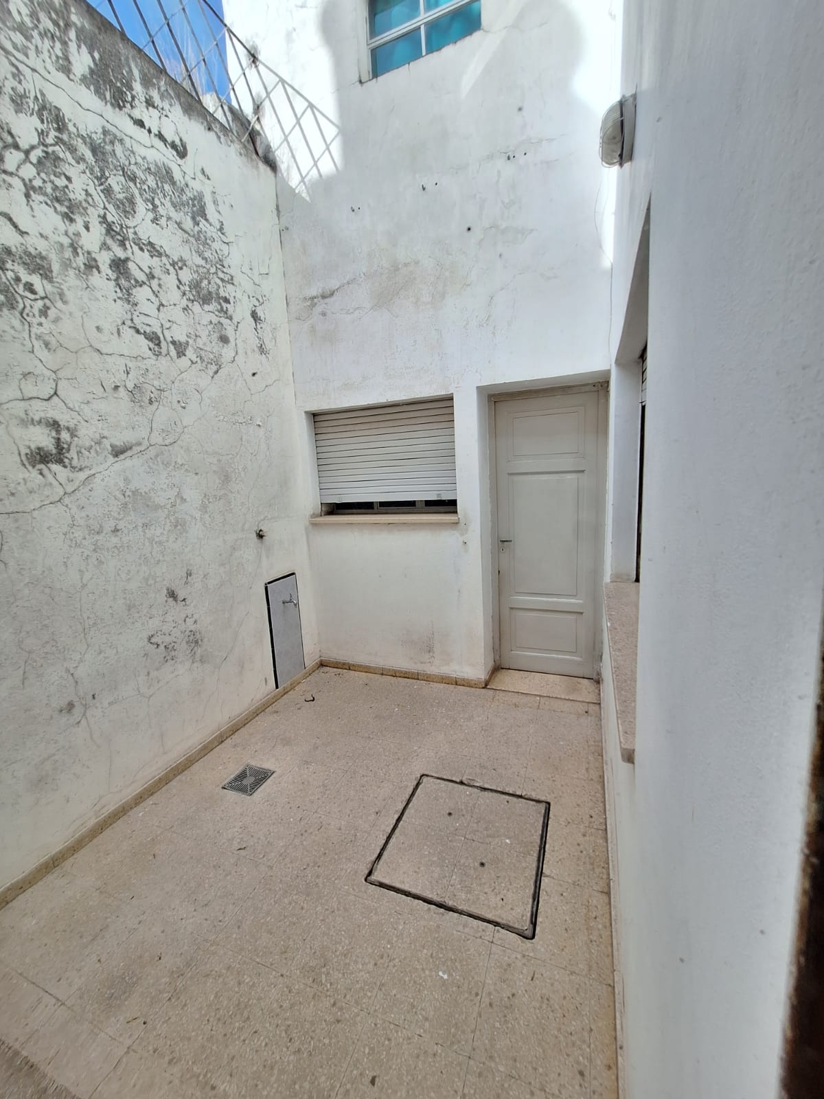 Casa en Venta de 4 Dor.  Patio Pequeño - 2 Plantas - Grande!