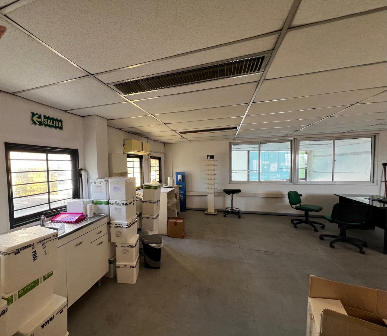 Excelente inversión una propiedad con 2 locales comerciales en zona comercial Bv los Alemanes