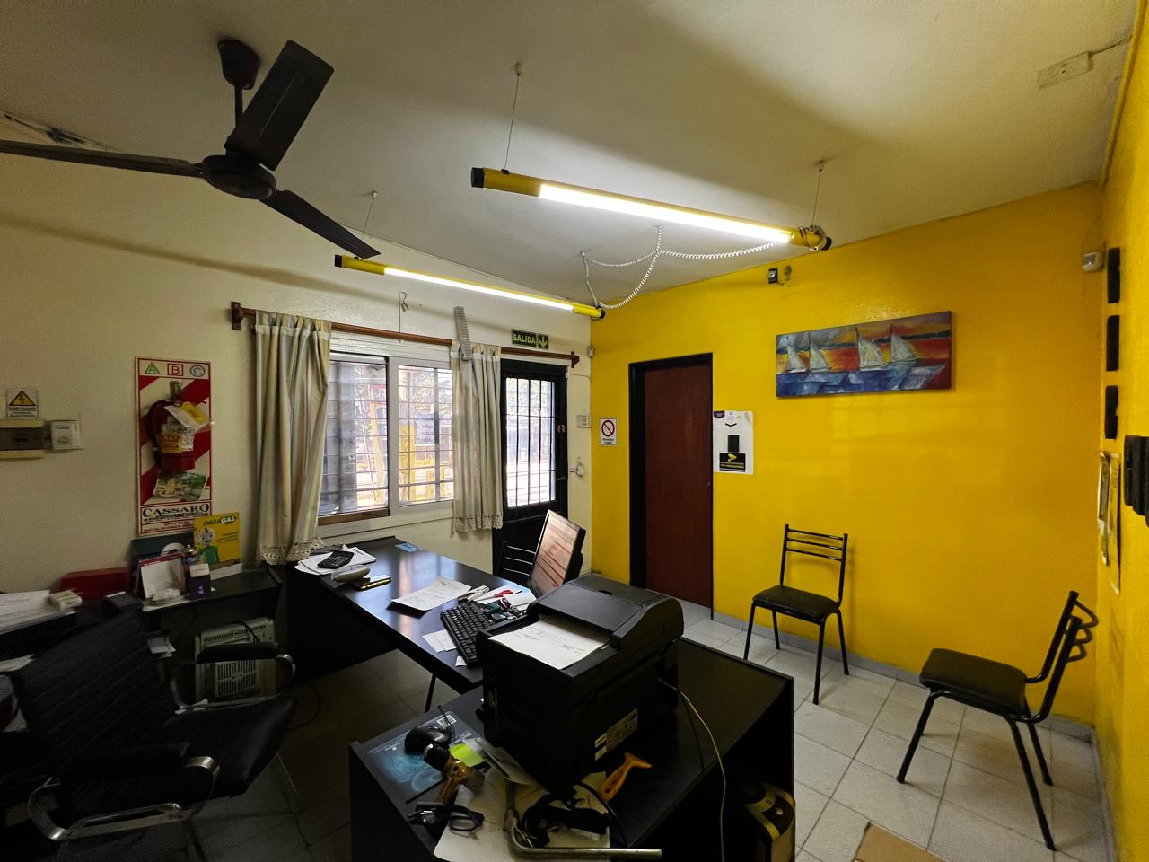 Excelente inversión una propiedad con 2 locales comerciales en zona comercial Bv los Alemanes