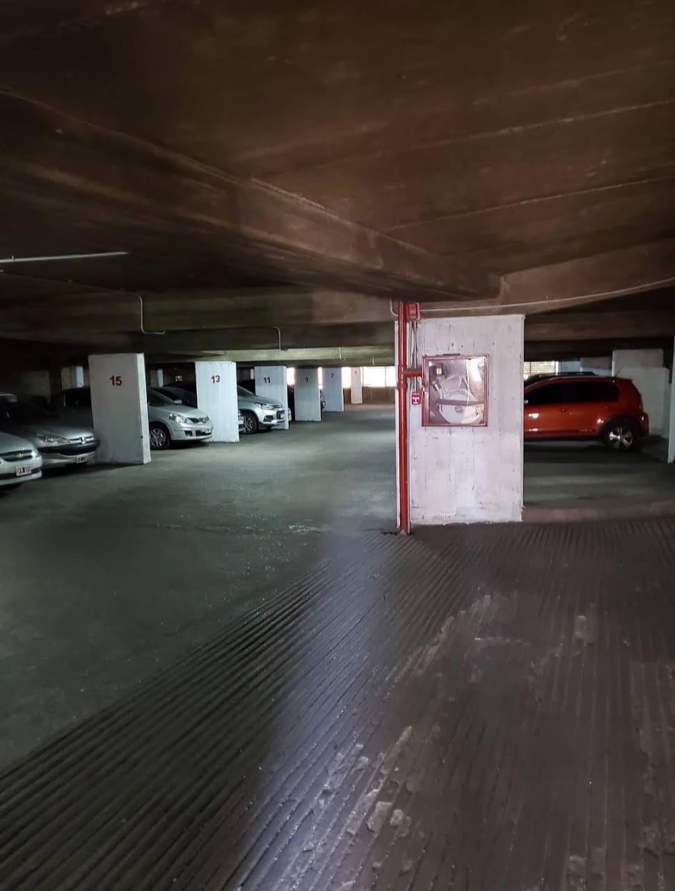 VENTA DE COCHERA CALLE COLON 836