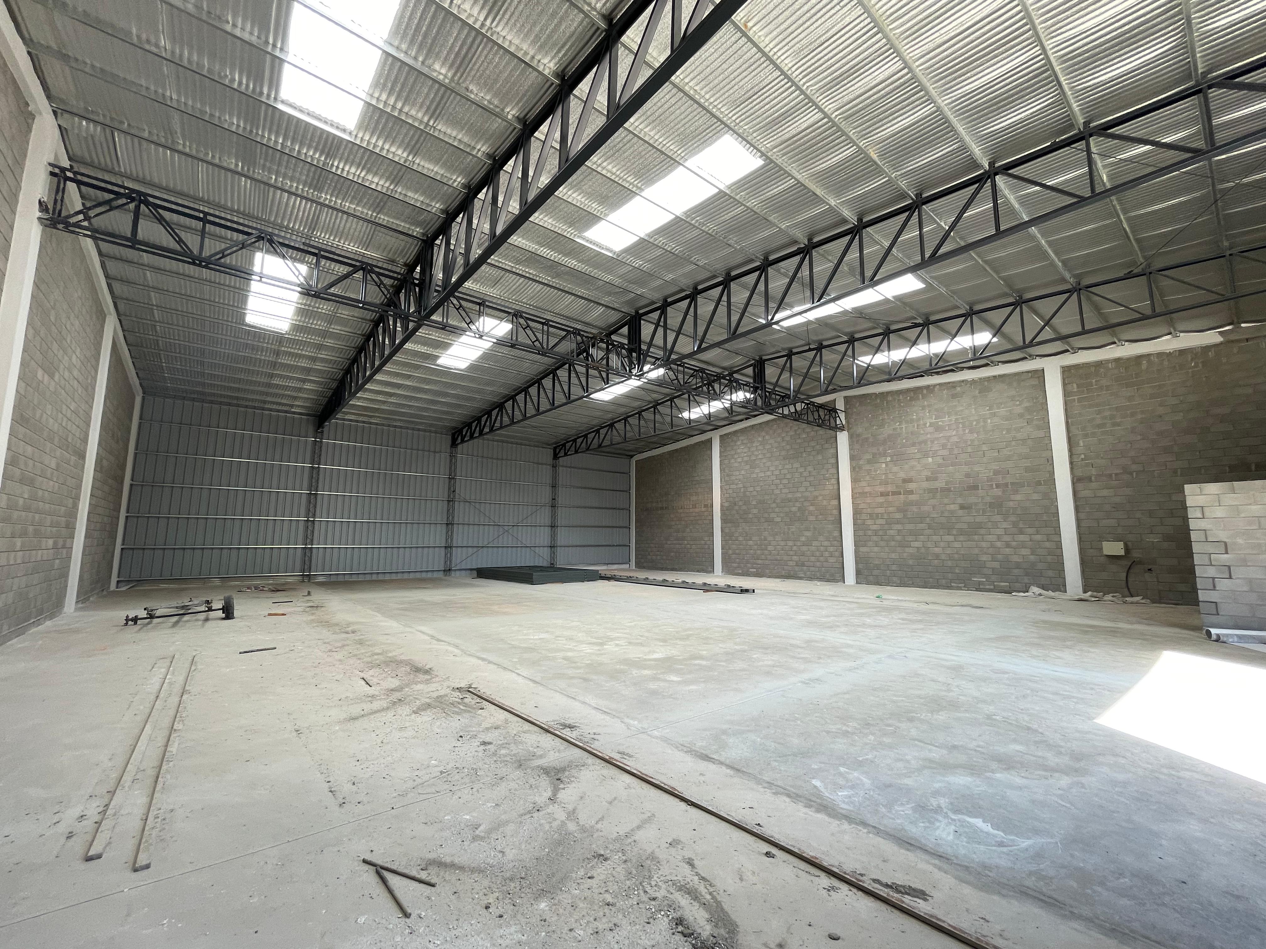 ALQUILER NAVE INDUSTRIAL CIRCUNVALACION SUR !!!