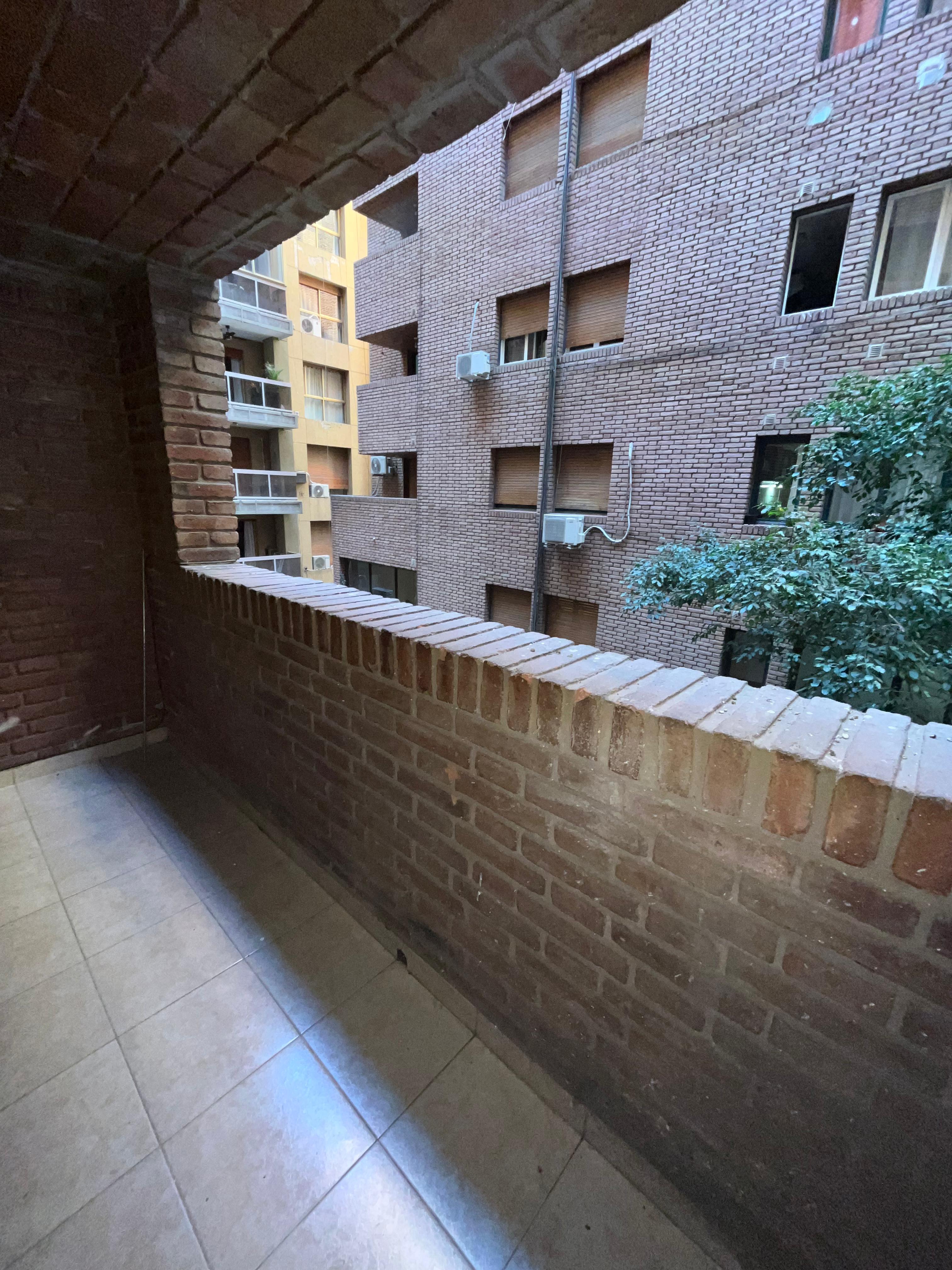 Monoambiente en alquiler en Nueva Córdoba con balcón interno  Rondeau 541