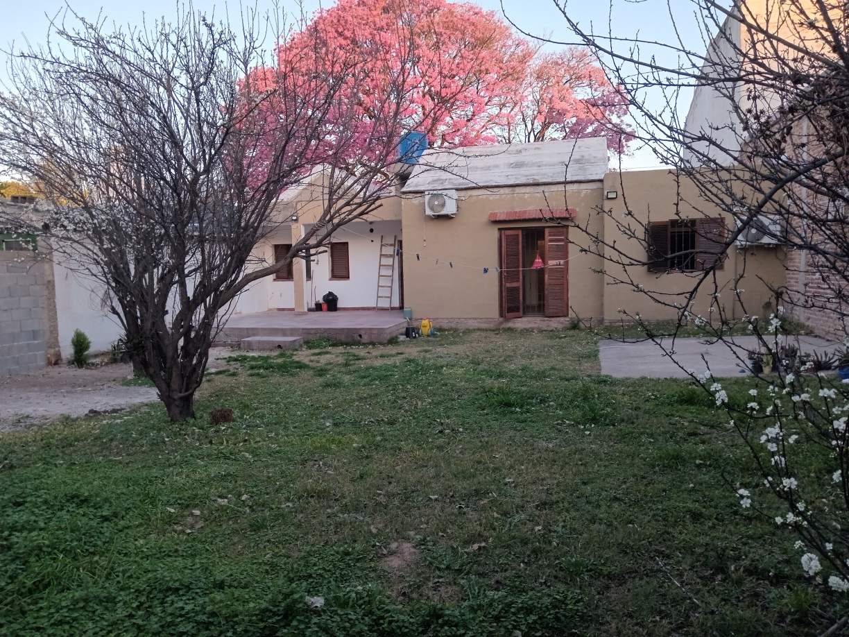 CASA EN ALQUILER DE TRES DORM CON SERVICIOS INCLUIDOS