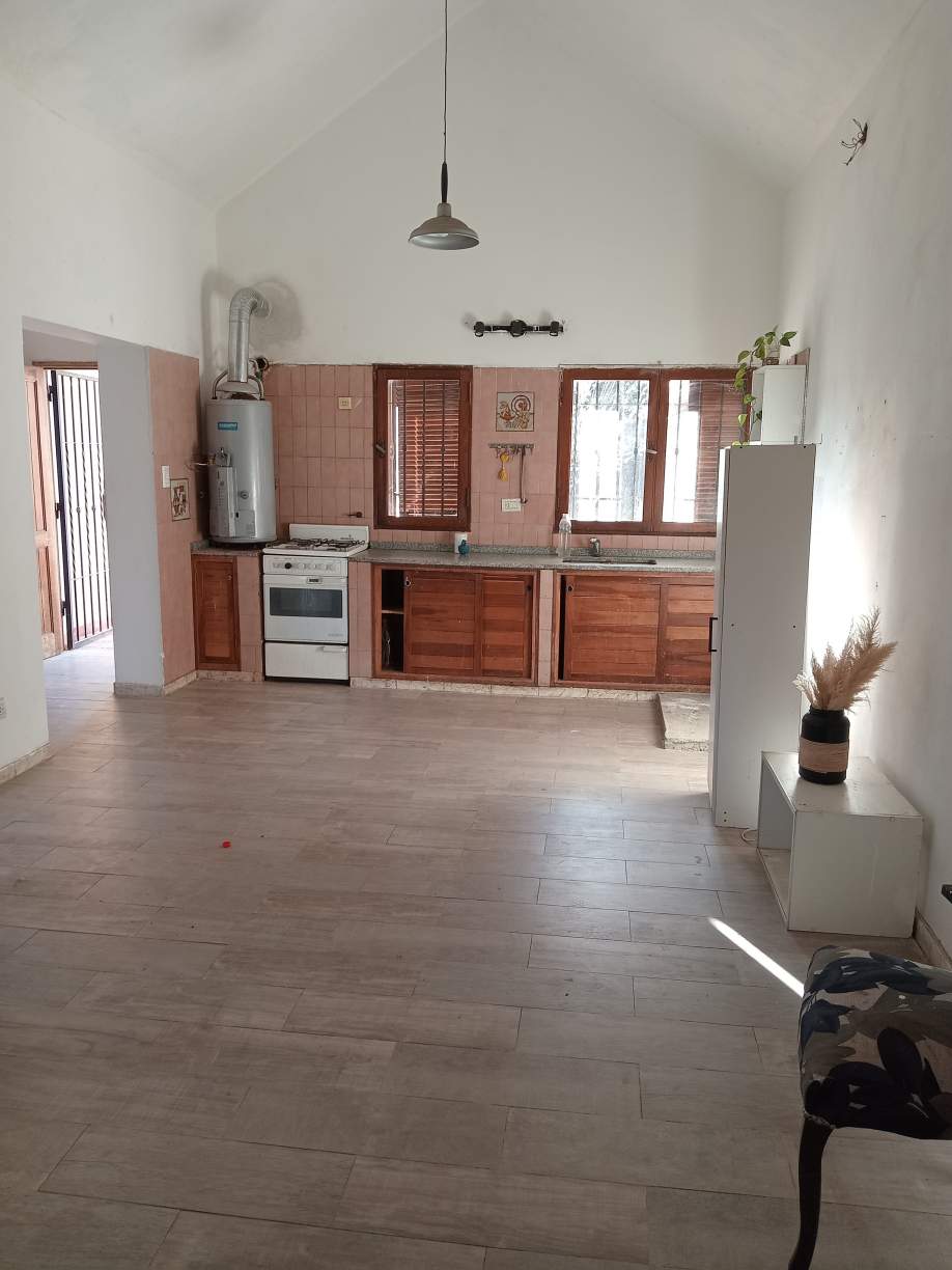 CASA EN ALQUILER DE TRES DORM CON SERVICIOS INCLUIDOS