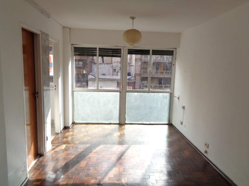 Centro - Departamento Externo Monoambiente, Amplio y Luminoso con Cocina Separada y Excelente Vista. A metros del Shopping Patio Olmos