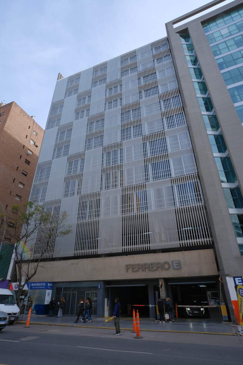 Edificio Coorporativo en Alquiler . 4581m2 Cubiertos Divisibles!