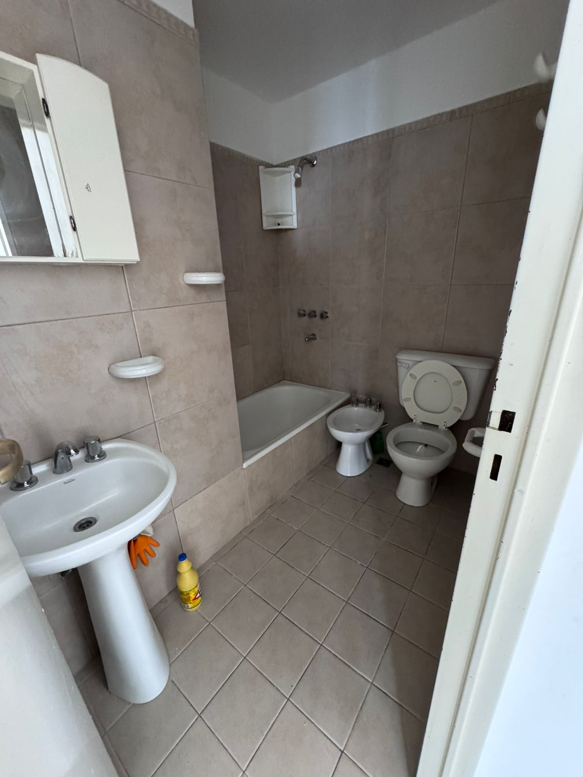 DEPARTAMENTO ALQUILER 1 DORMITORIO ALBERDI DENA FUNES 836 BALCON COCINA SEPARADA