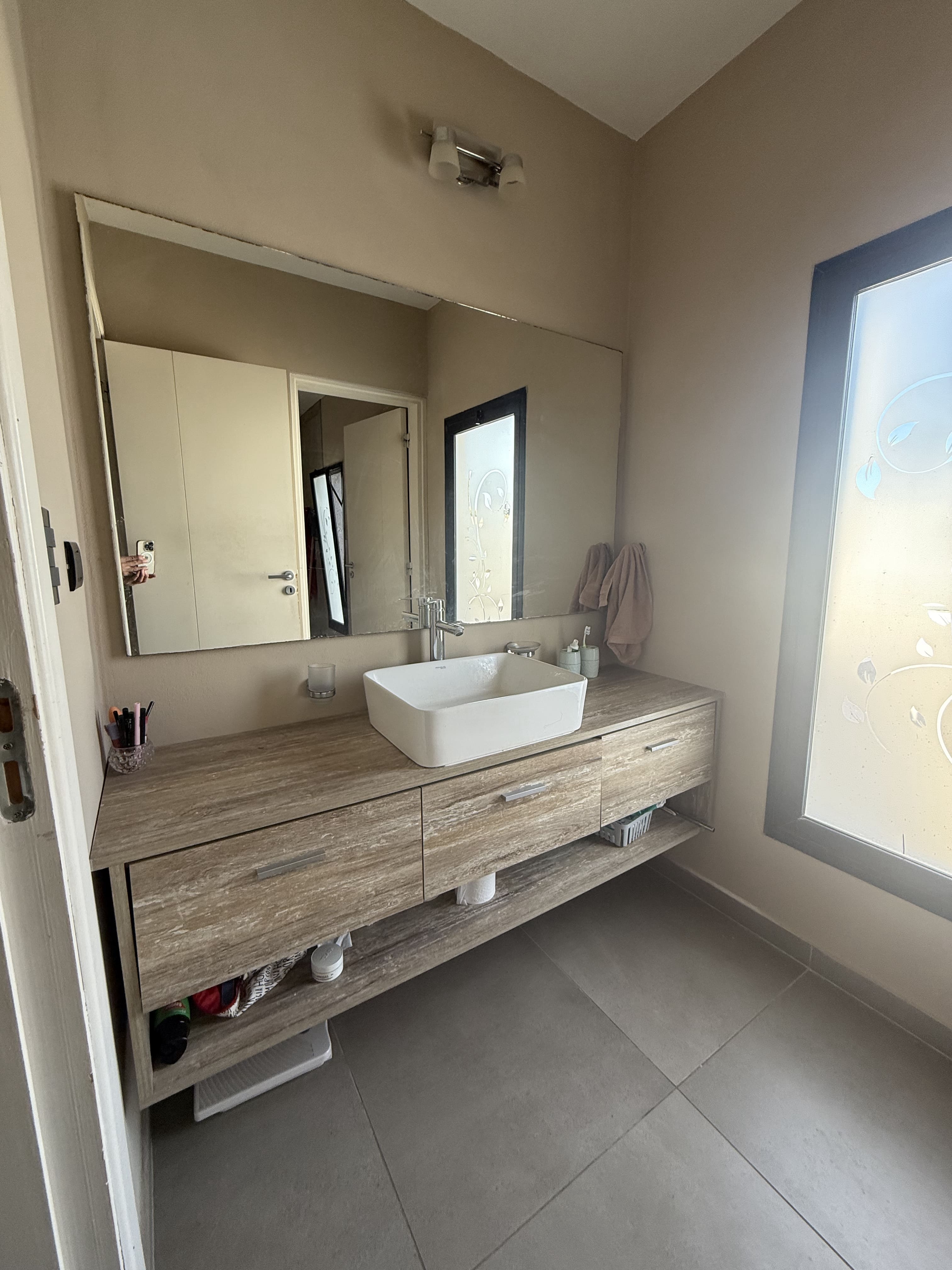 CASA VENTA MIRADORES 1 MANANTIALES CATEGORIA 3DOR PILETA 230m2 cub. 256m2 TERRENO