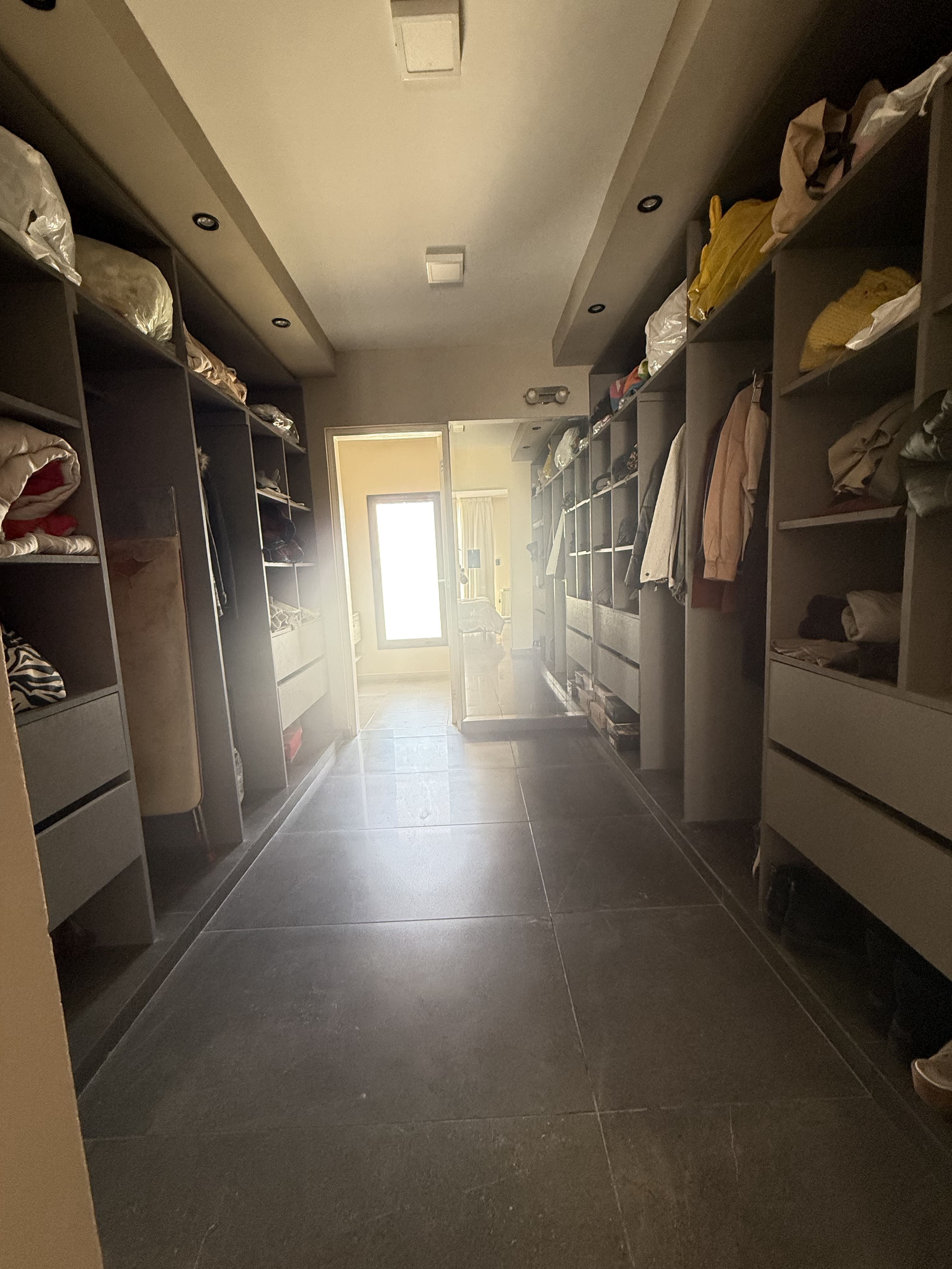 CASA VENTA MIRADORES 1 MANANTIALES CATEGORIA 3DOR PILETA 230m2 cub. 256m2 TERRENO