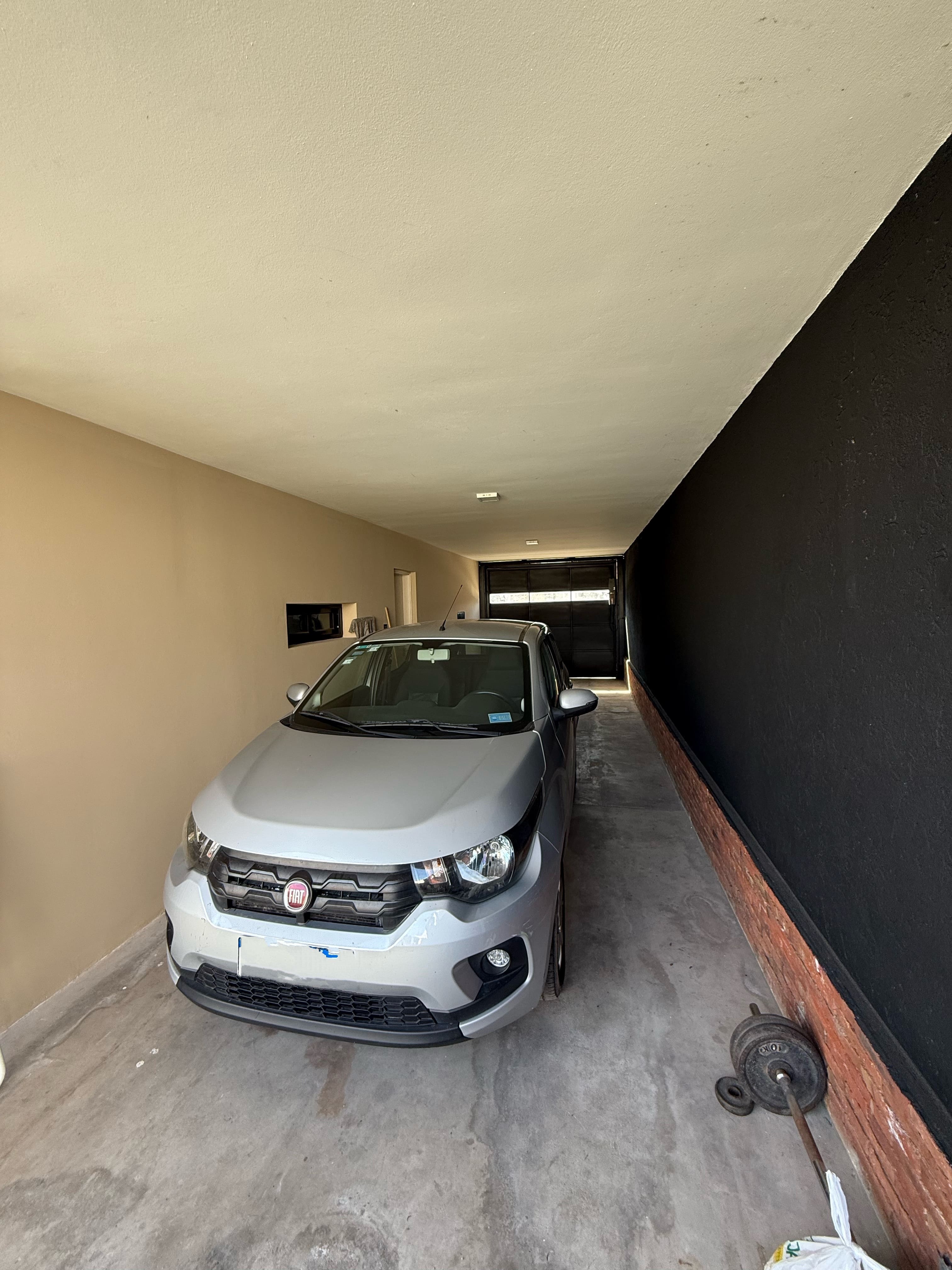CASA VENTA MIRADORES 1 MANANTIALES CATEGORIA 3DOR PILETA 230m2 cub. 256m2 TERRENO