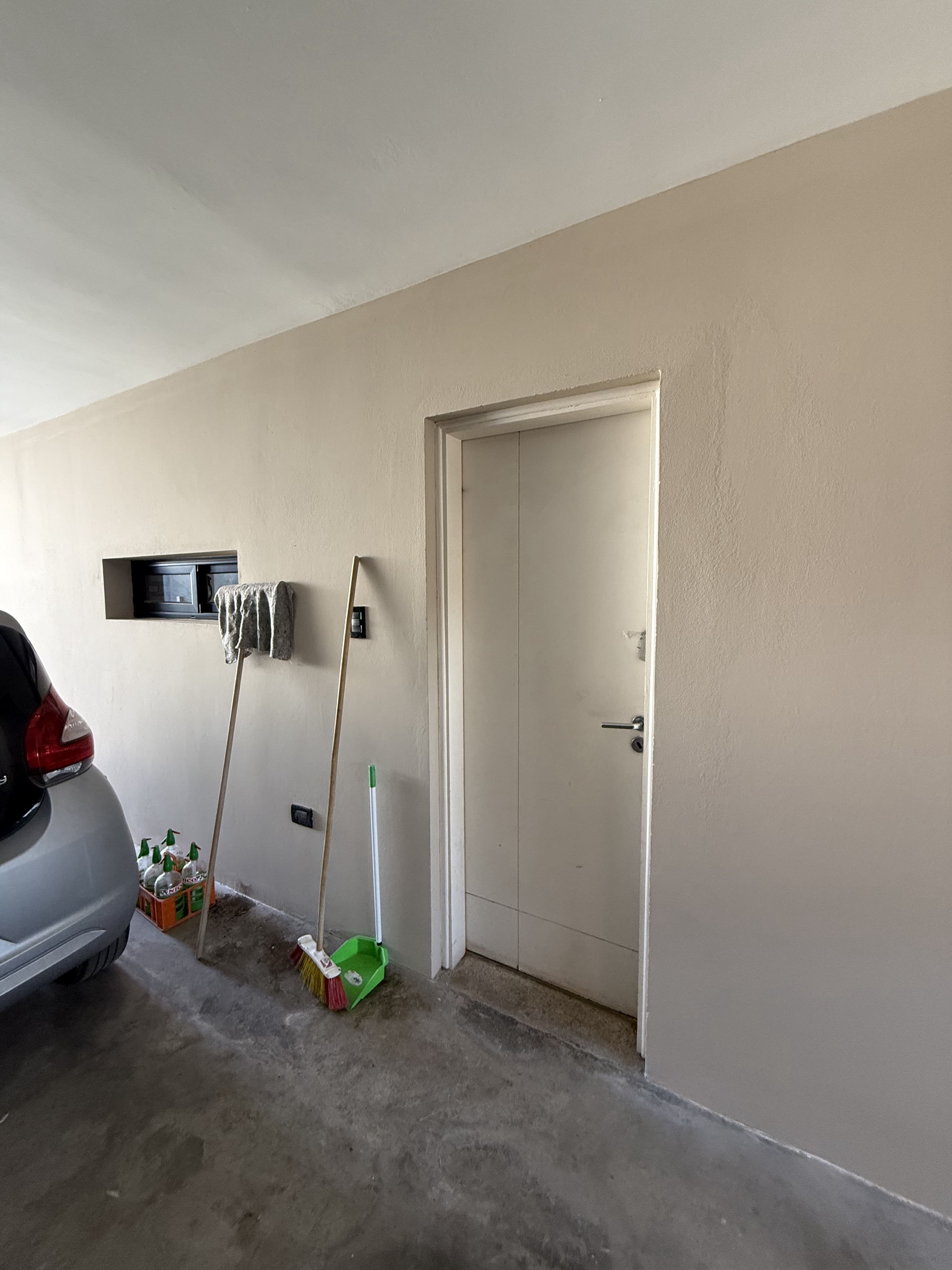 CASA VENTA MIRADORES 1 MANANTIALES CATEGORIA 3DOR PILETA 230m2 cub. 256m2 TERRENO