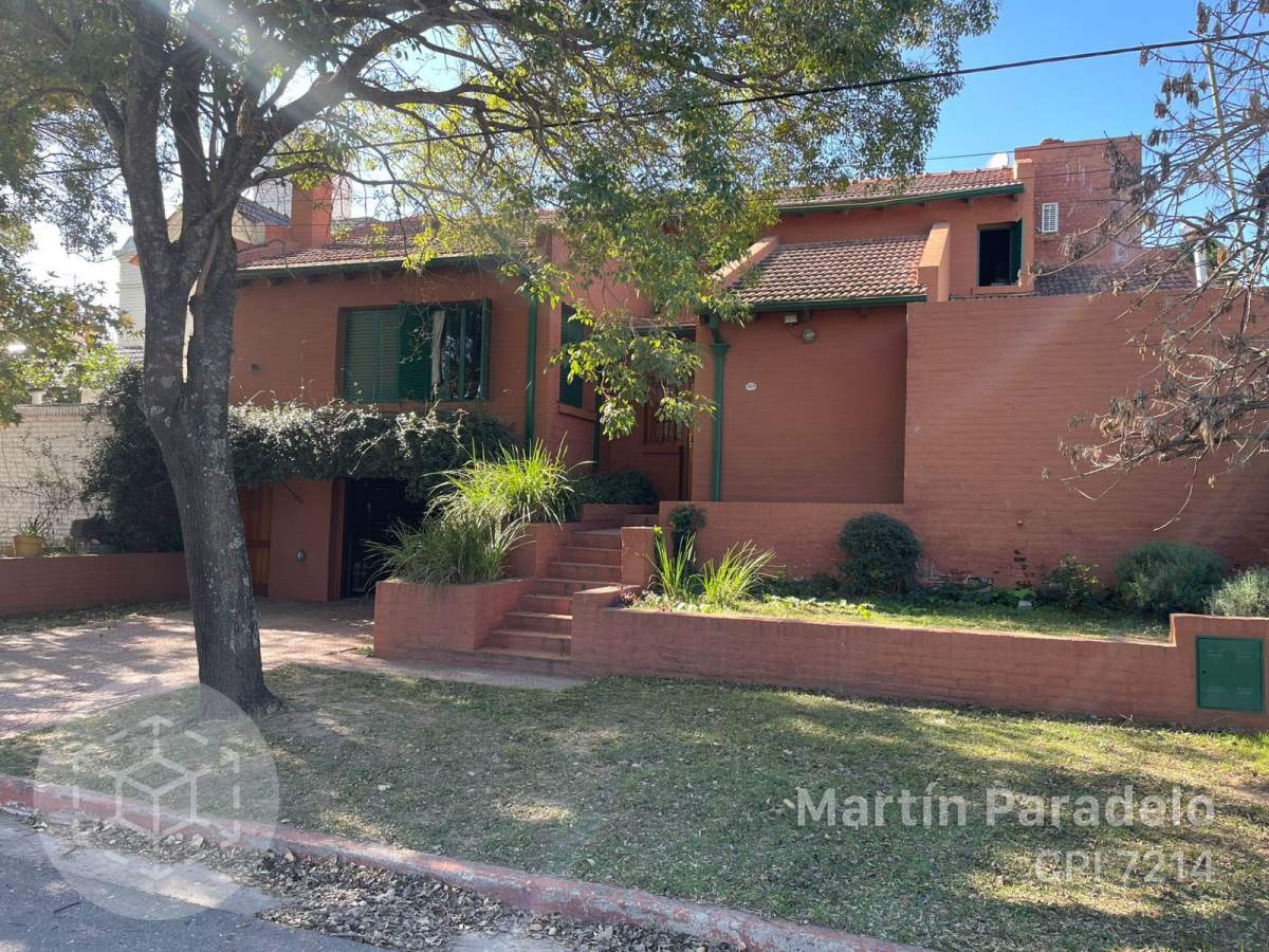 VENDO Casa en Valle del Cerro frente al rio.