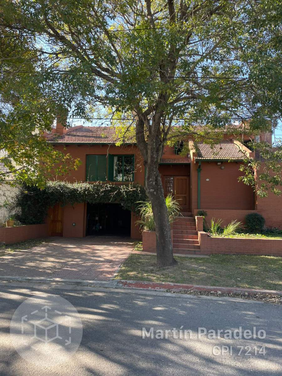 VENDO Casa en Valle del Cerro frente al rio.