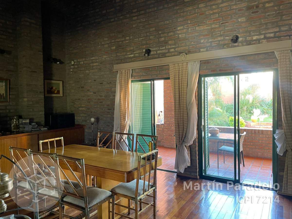 VENDO Casa en Valle del Cerro frente al rio.
