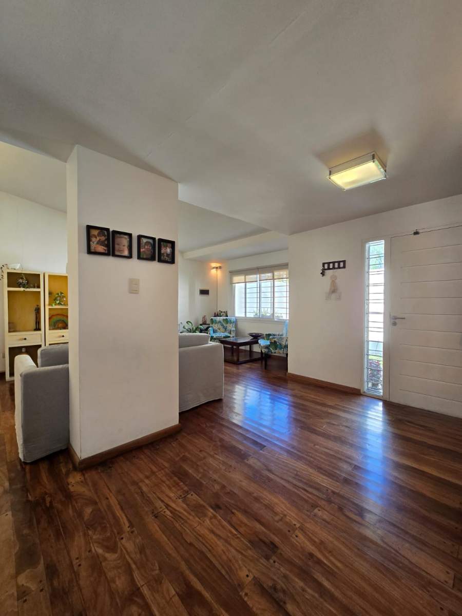 VENDO CASA EN PLANTA BAJA DE 3 DORMITORIOS EN BARRIO JARDIN ESPINOZA!! NO SIGAS SIN VERLA!!