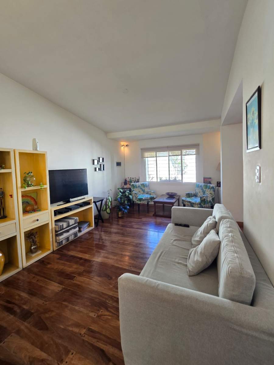 VENDO CASA EN PLANTA BAJA DE 3 DORMITORIOS EN BARRIO JARDIN ESPINOZA!! NO SIGAS SIN VERLA!!