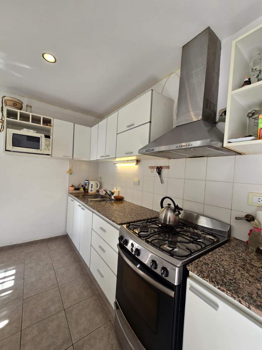 VENDO CASA EN PLANTA BAJA DE 3 DORMITORIOS EN BARRIO JARDIN ESPINOZA!! NO SIGAS SIN VERLA!!