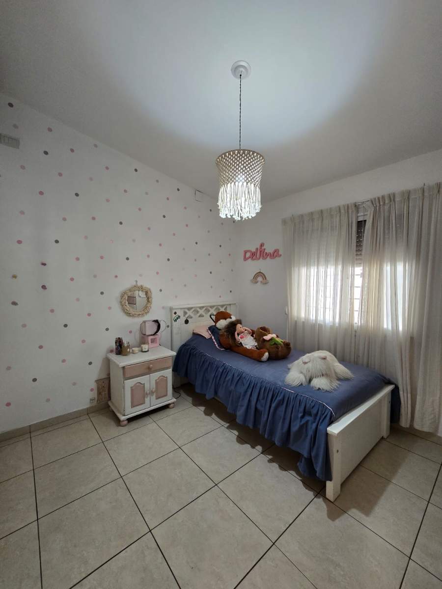 VENDO CASA EN PLANTA BAJA DE 3 DORMITORIOS EN BARRIO JARDIN ESPINOZA!! NO SIGAS SIN VERLA!!