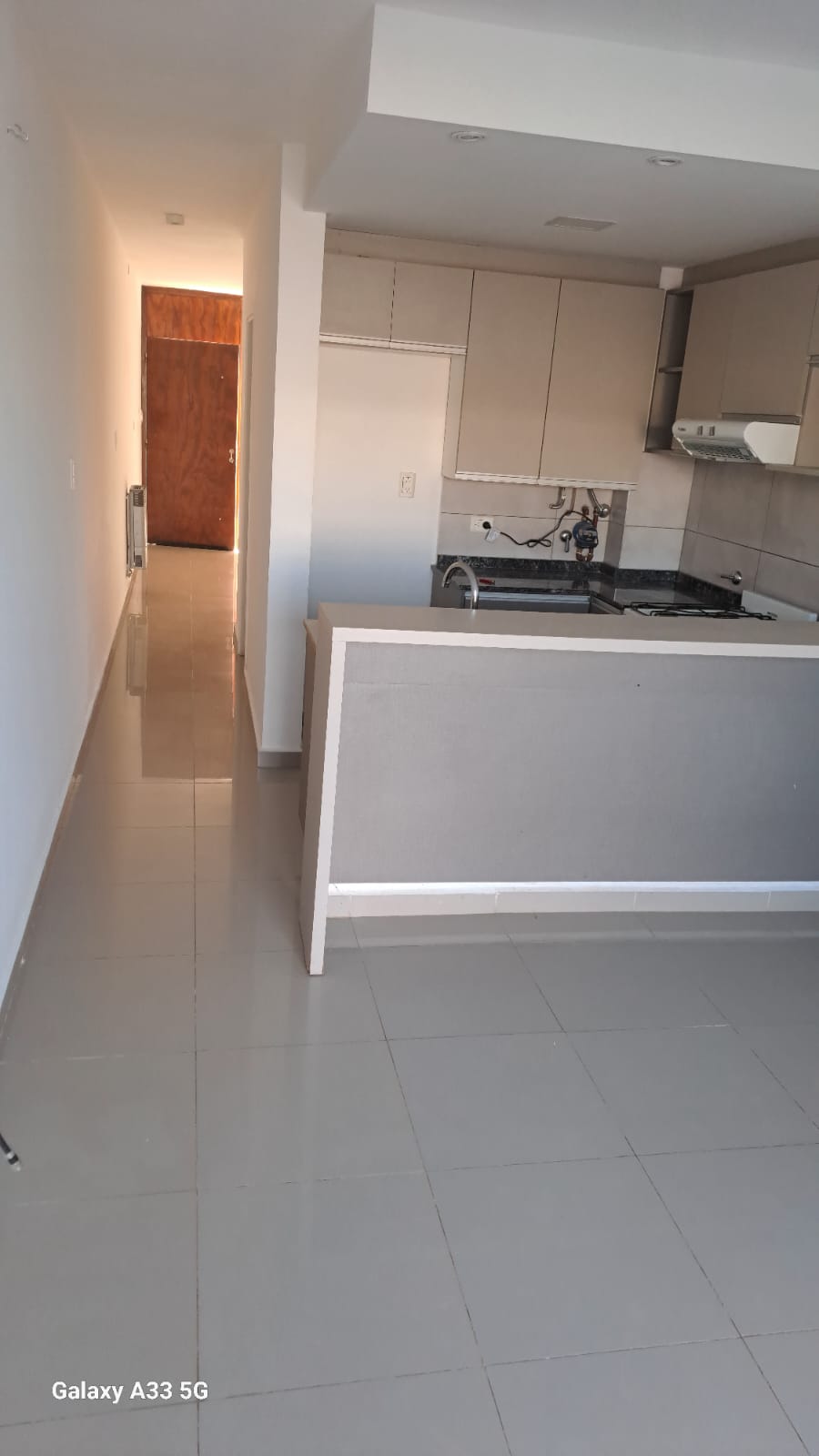 ALQUILER DE DEPTO DUPLEX DE 2 DORMITORIOS- LEONES