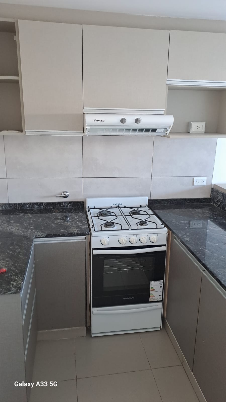 ALQUILER DE DEPTO DUPLEX DE 2 DORMITORIOS- LEONES