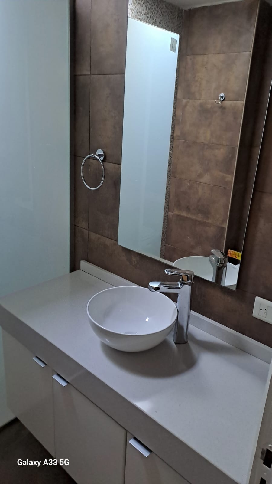 ALQUILER DE DEPTO DUPLEX DE 2 DORMITORIOS- LEONES