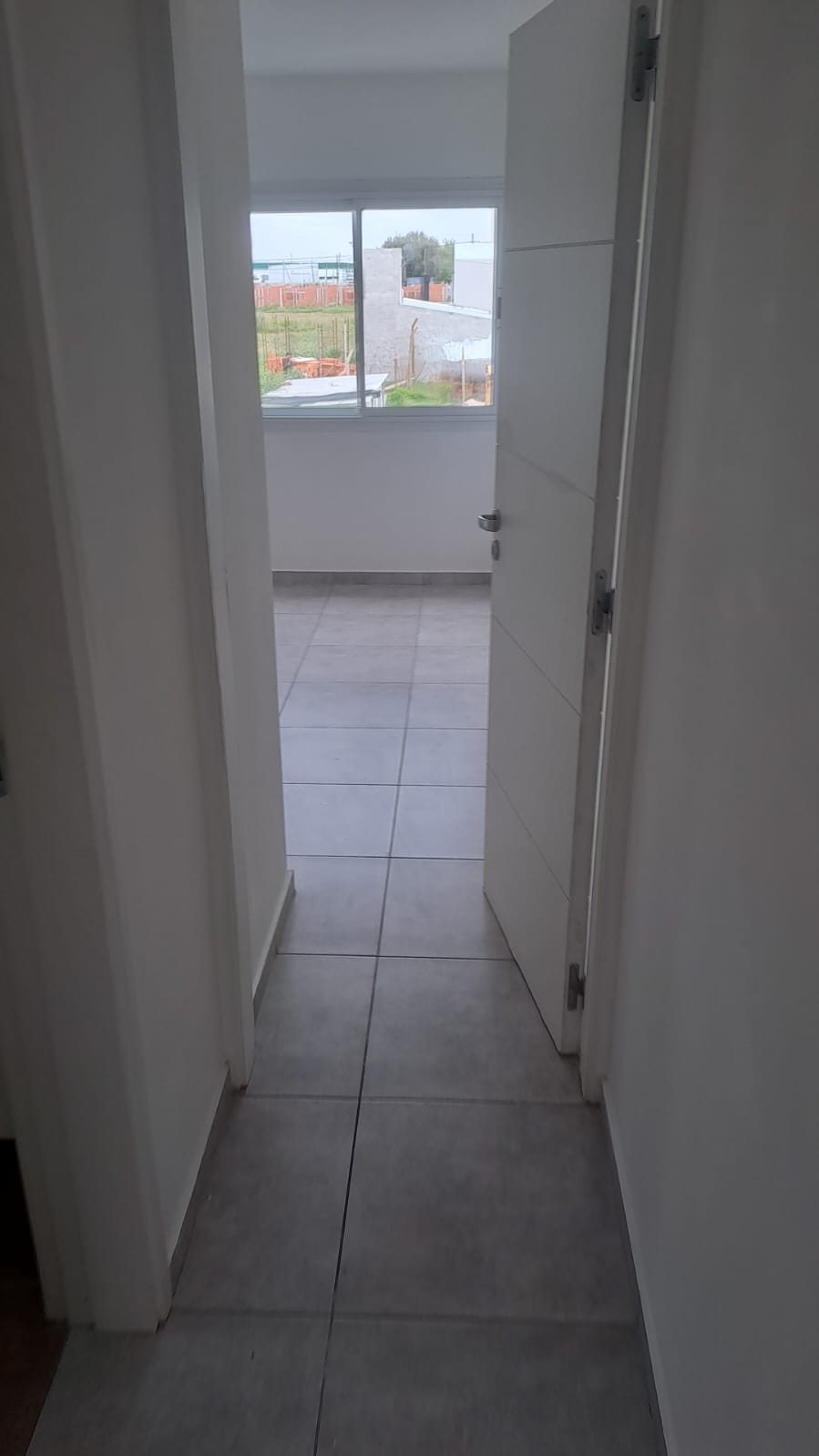 ALQUILER DE DEPTO DUPLEX DE 2 DORMITORIOS- LEONES
