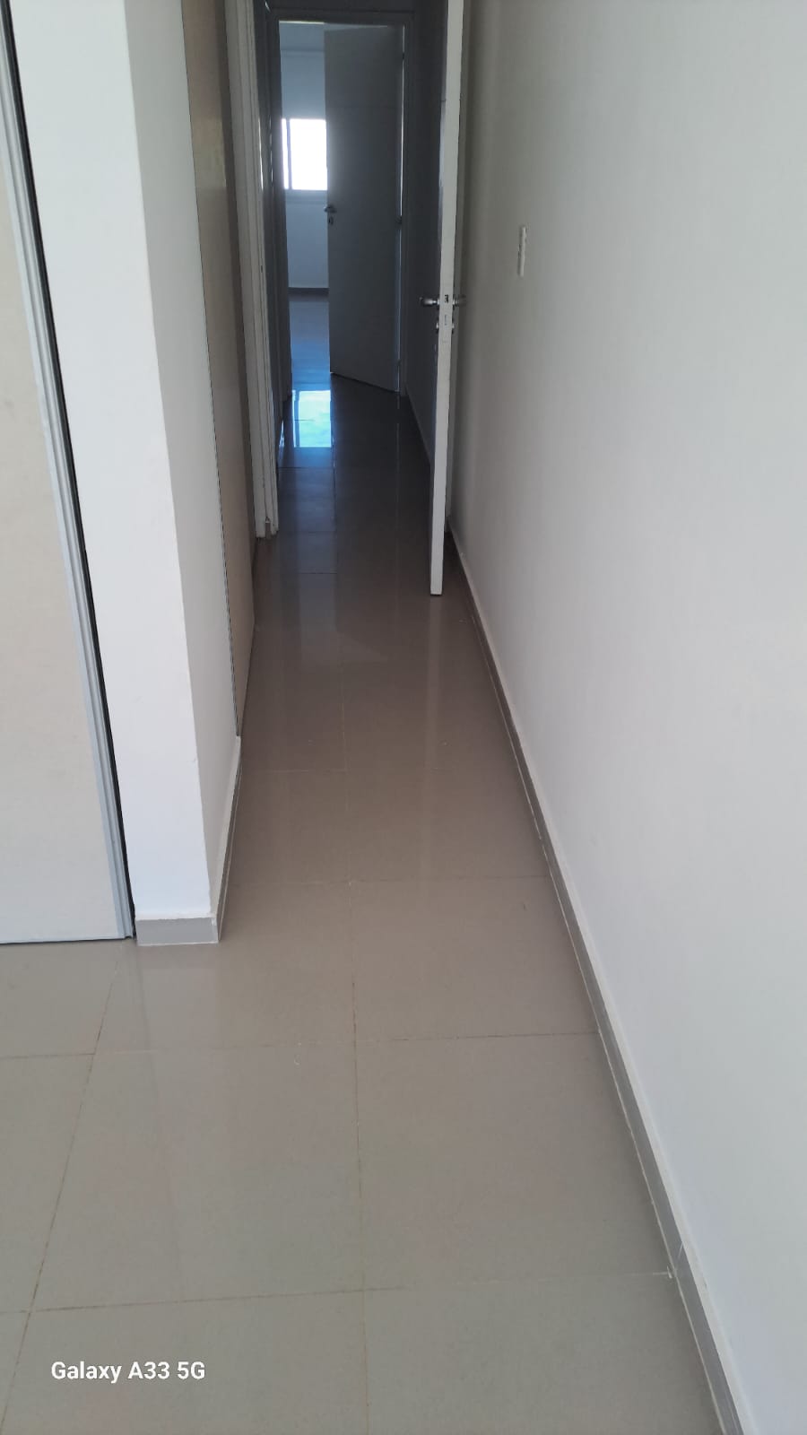 ALQUILER DE DEPTO DUPLEX DE 2 DORMITORIOS- LEONES