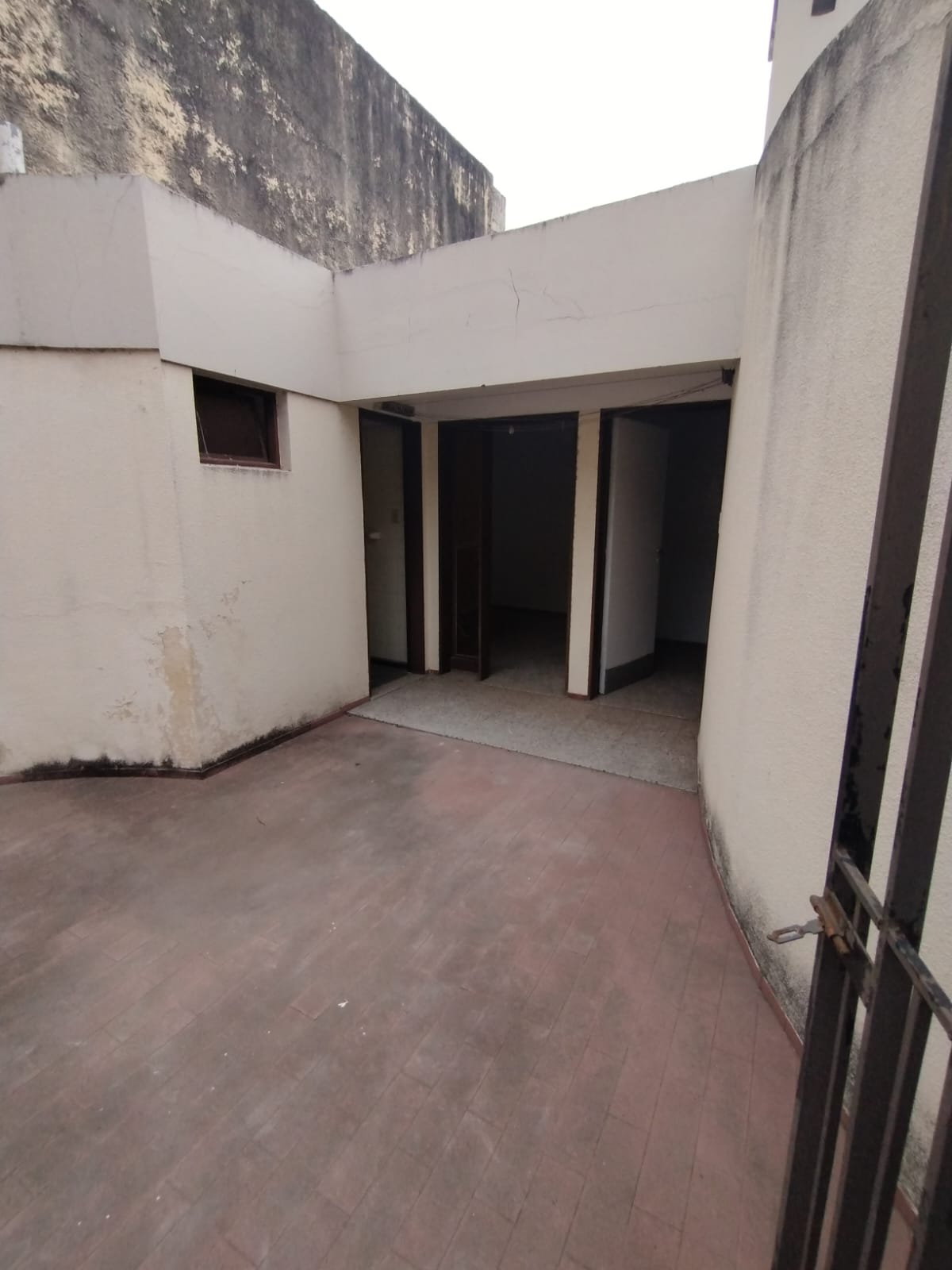 VENTA de CASA EN BGENERAL PAZ CALLE RINCON A 1900